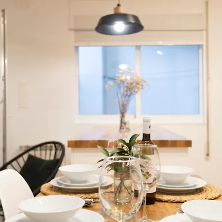 Turistico A 140 M Playa Canelinas- Portonovo- 2 Habit 4-6 Pax 102 Daire